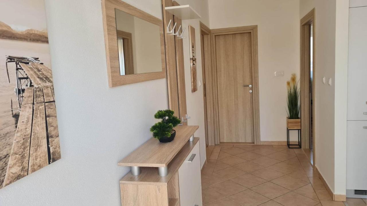 Apartman "Flower Garden" Ražanac Exterior foto
