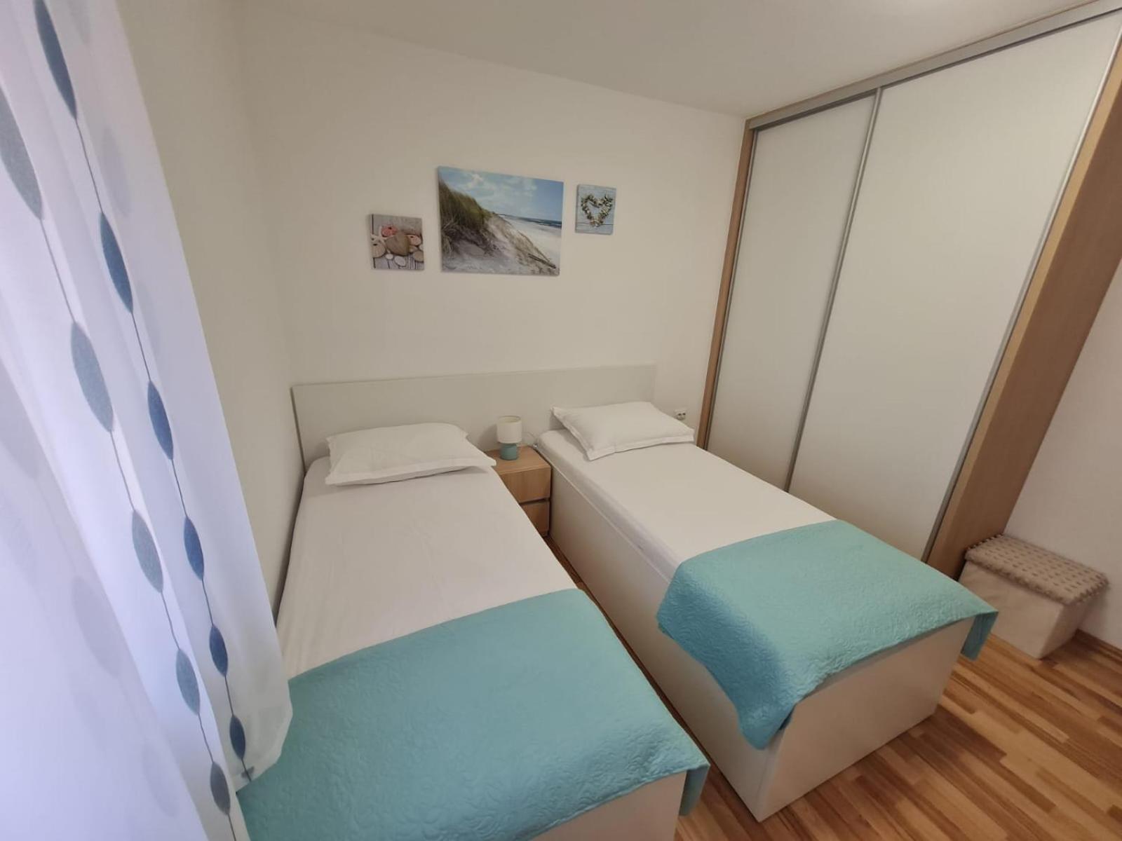 Apartman "Flower Garden" Ražanac Exterior foto